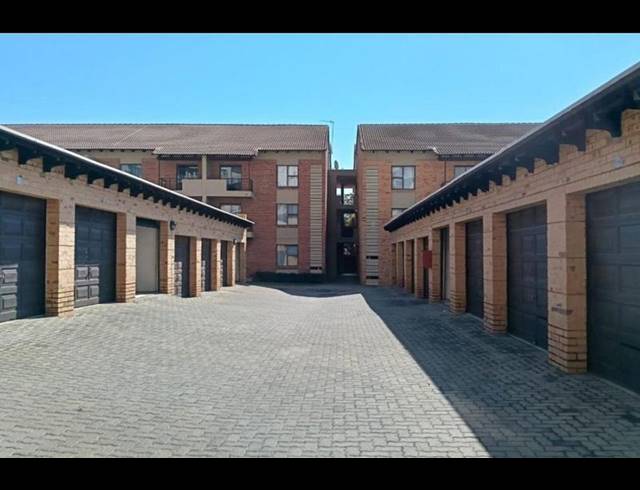 1 BEDROOM APARTMENT FOR SALE IN HATFIELD